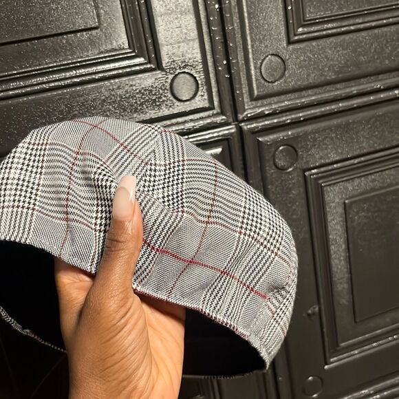 Plaid Beret  - Picture 1 of 3